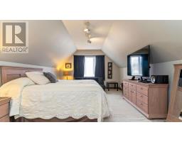 135 AMBLESIDE DRIVE - 31