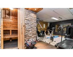 135 AMBLESIDE DRIVE - 38