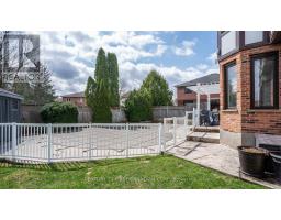 135 AMBLESIDE DRIVE - 43