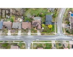 135 AMBLESIDE DRIVE - 45