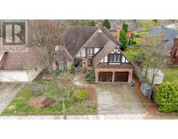 135 AMBLESIDE DRIVE - 46