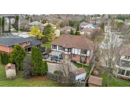 135 AMBLESIDE DRIVE - 48