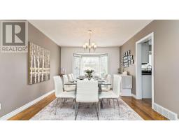 135 AMBLESIDE DRIVE - 7