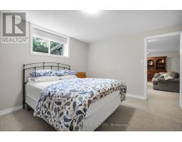 73 - 869 WHETHERFIELD STREET - 33