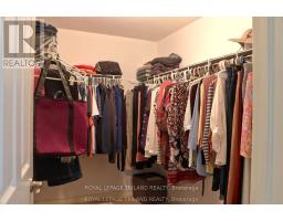 1 - 70 SUNNYSIDE DRIVE - 16