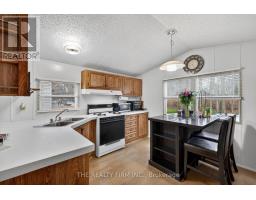 81 - 198 SPRINGBANK DRIVE - 15