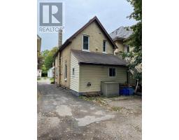 6 VICTOR STREET - 36