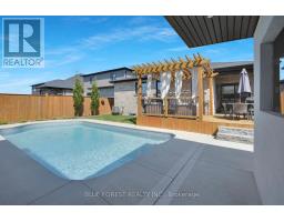 3297 REGIMENT ROAD - 48