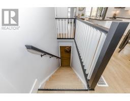 15 MUIRFIELD DRIVE - 32