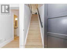 15 MUIRFIELD DRIVE - 33