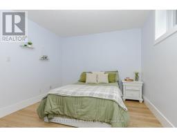 15 MUIRFIELD DRIVE - 40