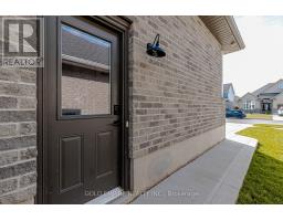 15 MUIRFIELD DRIVE - 42