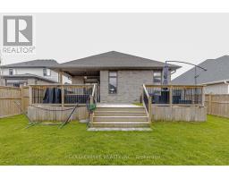 15 MUIRFIELD DRIVE - 48