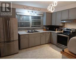 1948 ROYAL CRESCENT - 9