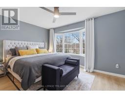 16 BOWCOTT CRESCENT - 14