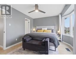 16 BOWCOTT CRESCENT - 15