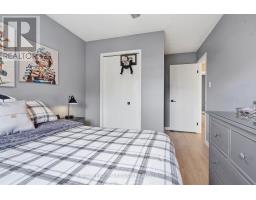 16 BOWCOTT CRESCENT - 20