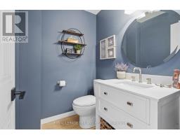 16 BOWCOTT CRESCENT - 21