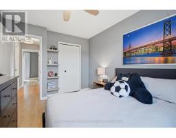 16 BOWCOTT CRESCENT - 23