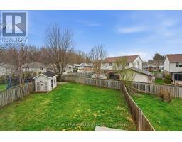 16 BOWCOTT CRESCENT - 27