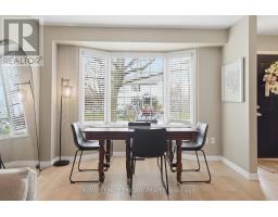 16 BOWCOTT CRESCENT - 8