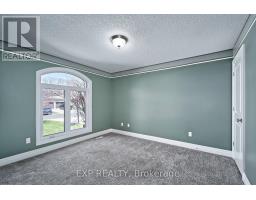 54 TREADWELL STREET - 27