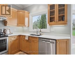 32 WINGREEN LANE - 11