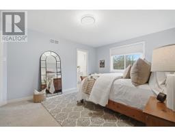 32 WINGREEN LANE - 18