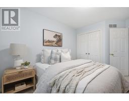 32 WINGREEN LANE - 26