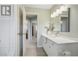 32 WINGREEN LANE - 28