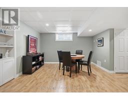 32 WINGREEN LANE - 30