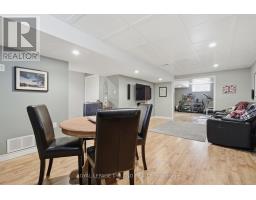 32 WINGREEN LANE - 31