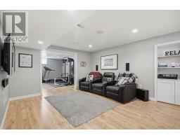 32 WINGREEN LANE - 32