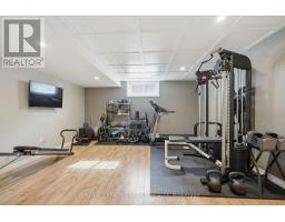 32 WINGREEN LANE - 34