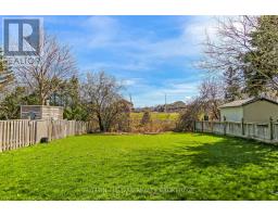 62 BARRYDALE CRESCENT - 32