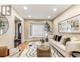 62 BARRYDALE CRESCENT - 4