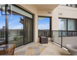 401 - 1200 COMMISSIONERS ROAD W - 39