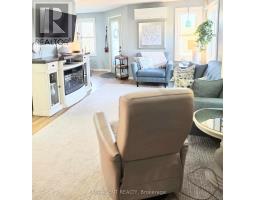 25 - 20 HURON STREET N - 12