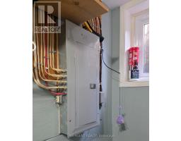 25 - 20 HURON STREET N - 22