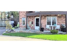 25 - 20 HURON STREET N - 25