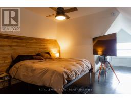 21 MAPLE STREET - 20