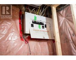 21 MAPLE STREET - 28