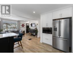 352 HALE STREET - 21