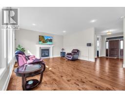 1895 SUMAC WAY - 24