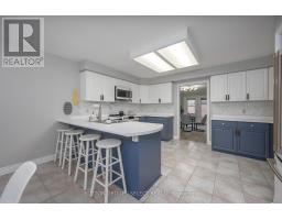 28 - 40 QUINELLA DRIVE - 14