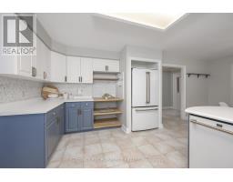 28 - 40 QUINELLA DRIVE - 16