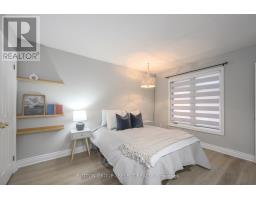 28 - 40 QUINELLA DRIVE - 24