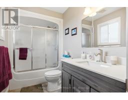 20 CHAMBERLAIN COURT - 12