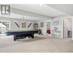 20 CHAMBERLAIN COURT - 18