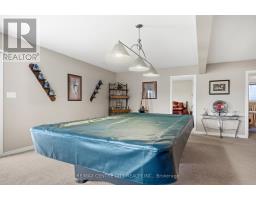 20 CHAMBERLAIN COURT - 19